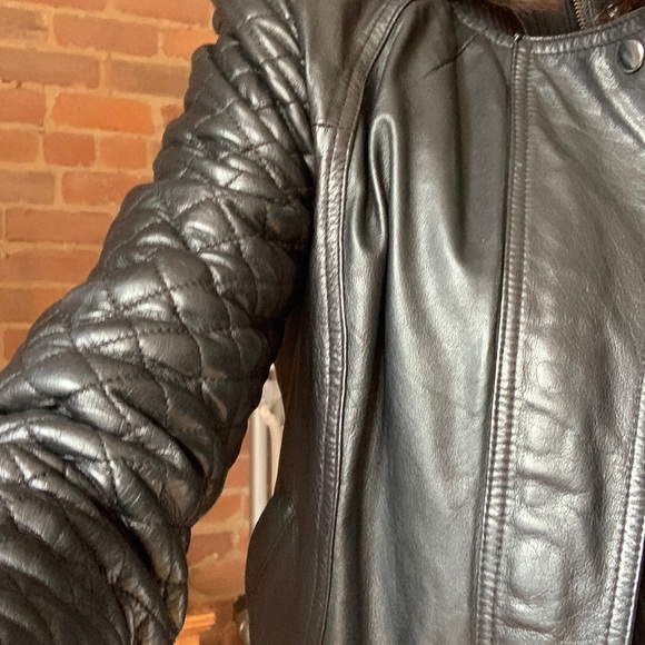 Black leather jacket size M Like new! - Picture 1 of 8